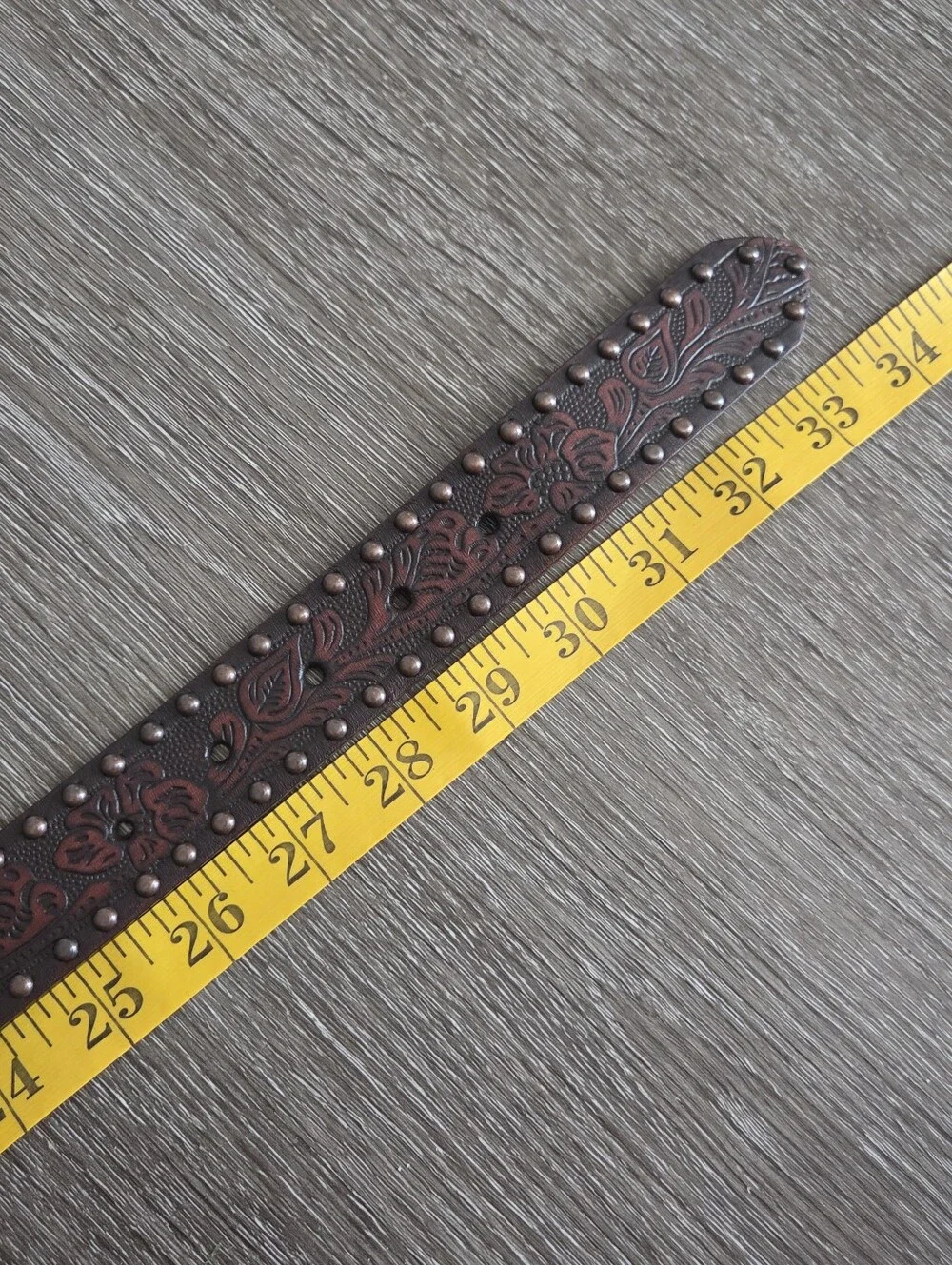 Cowgirl Legend Western Tooled Leather Studded Belt Size 28